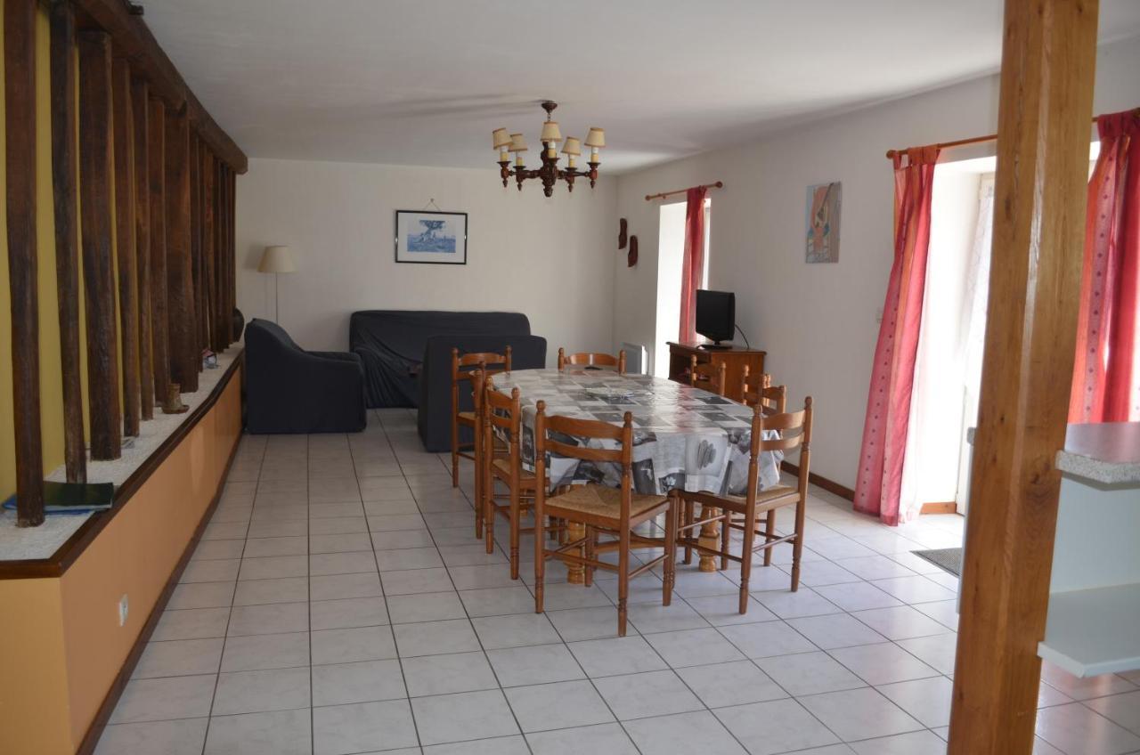 Logis De Chezelles Bed & Breakfast Sidiailles ภายนอก รูปภาพ