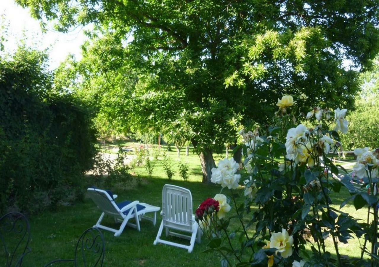 Logis De Chezelles Bed & Breakfast Sidiailles ภายนอก รูปภาพ