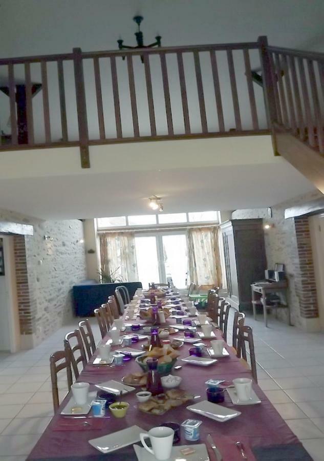 Logis De Chezelles Bed & Breakfast Sidiailles ภายนอก รูปภาพ