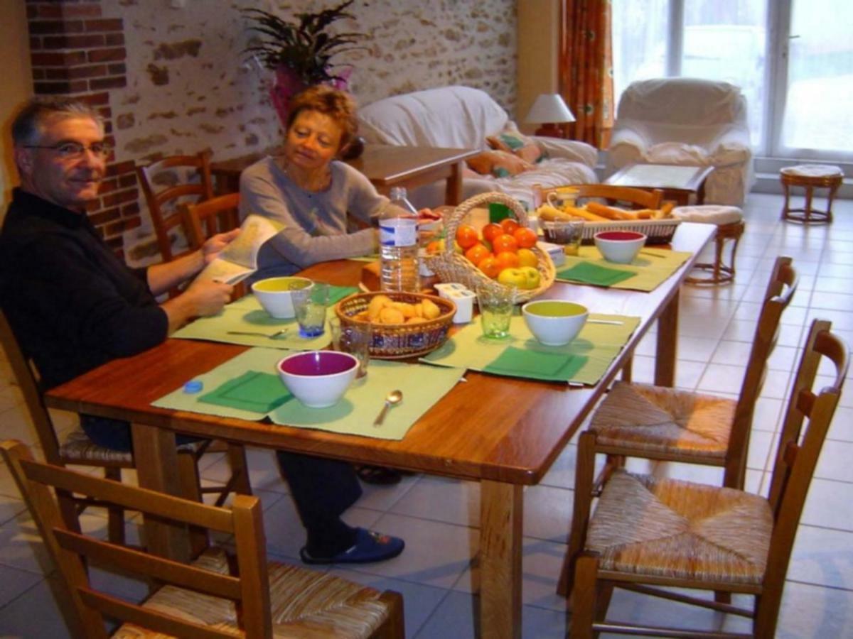 Logis De Chezelles Bed & Breakfast Sidiailles ภายนอก รูปภาพ